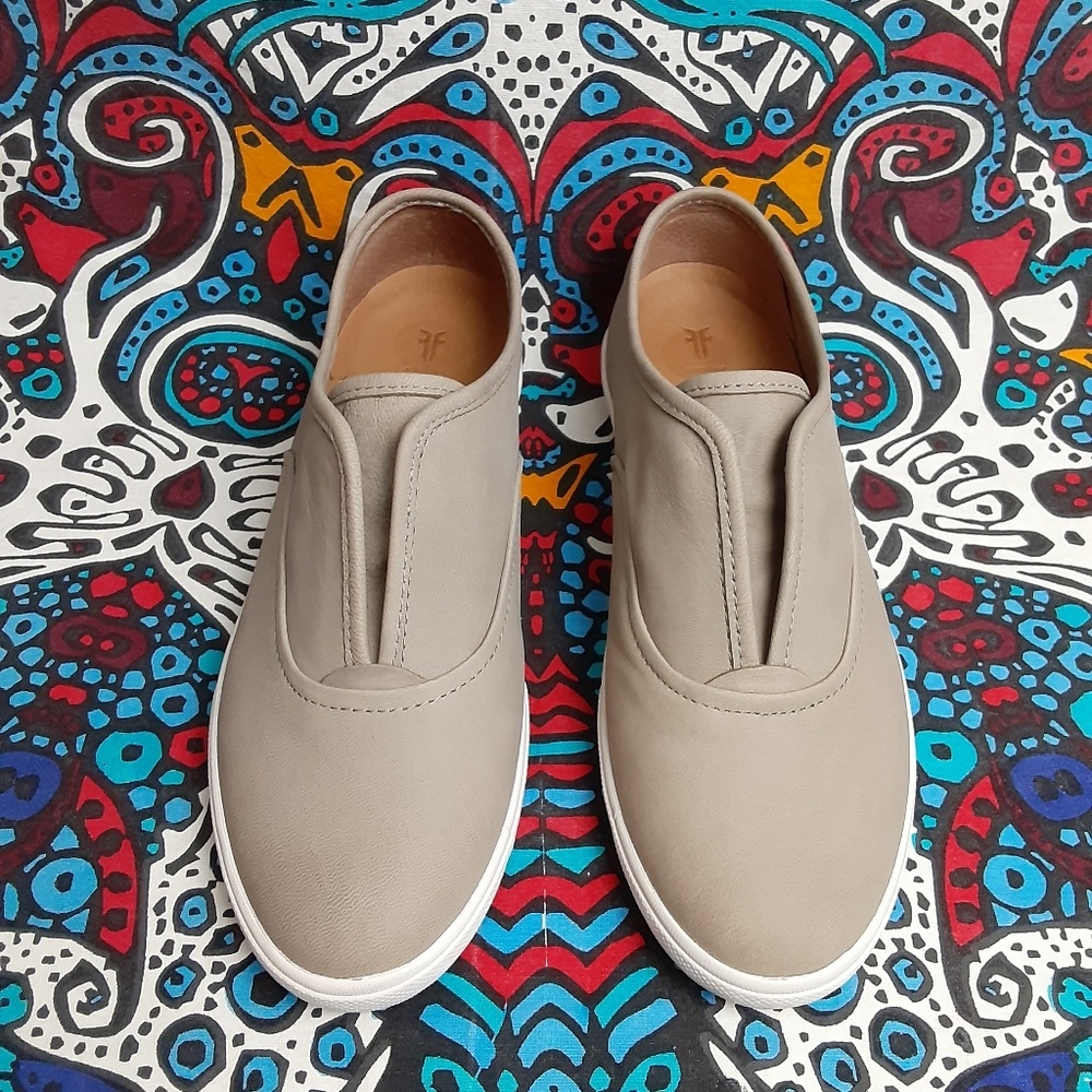Frye Mindy Slip On Sneaker Size 8.5M